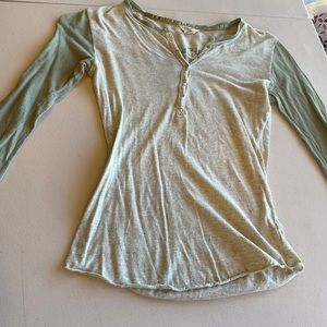 Vintage American Eagle “the club at short hills” 3/4 sleeve top